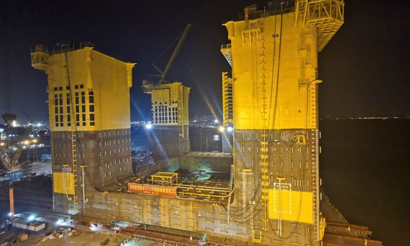 Mammoet Successfully Performed 34,000t Hull Loadout