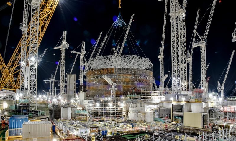 Big Carl’s Biggest Lift Ends 2020 at Hinkley Point C